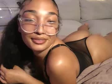 rosalinatoosexy's chat room