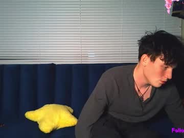 milkandhoneybby's chat room