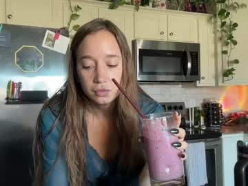 brielledaviss's chat room