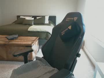 valerysquirt_19's chat room