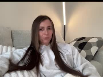 laylahlaylah1's chat room