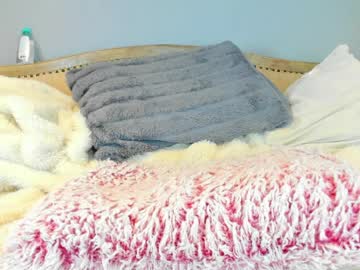 eatmygingersnapps's chat room