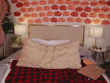 honeysgotbuns's chat room