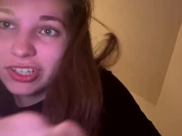 deepthroatqueen33's chat room