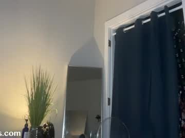 saraloverays's chat room