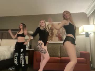 lilybrown07's chat room