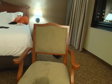 titaniumbreasted's chat room