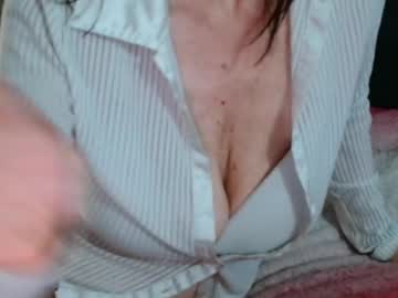 justmebev19591234's chat room