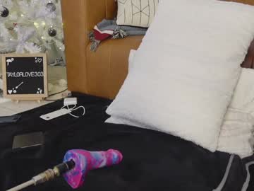 taylor_love_303's chat room