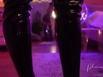 phoenix_taylor's chat room