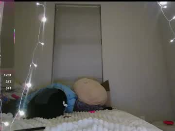 esoterickitten777's chat room