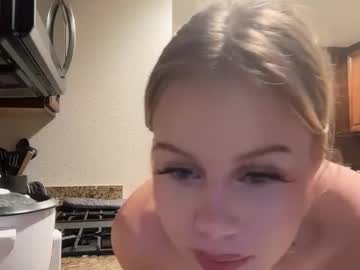 lunarose17's chat room