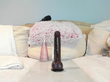 eatmygingersnapps's chat room