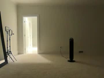 chloeros3e's chat room