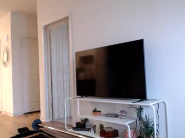 lilyyymonroee's chat room