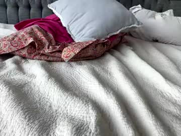 hawt_ass_milf's chat room