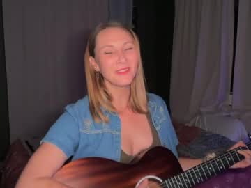 kaileeshy's chat room