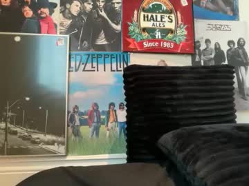 lilybrown07's chat room