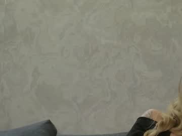 v_deville's chat room