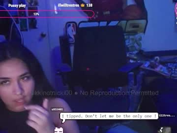 nikkinotnicki00's chat room