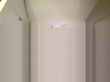 candyclaws05's chat room