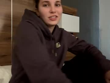 deepthroatqueen33's chat room