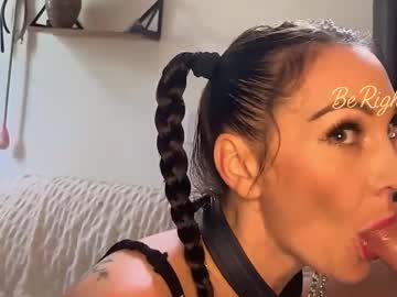 chaykneadscookie's chat room