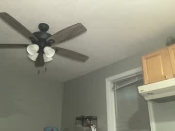 babyaves's chat room