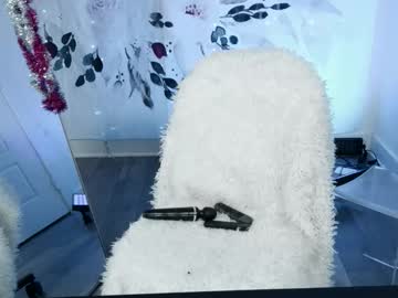 natahsaluxxx's chat room