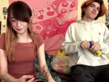 kittyme0ws's chat room