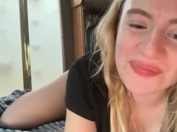 blondebunny999's chat room