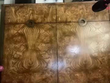 avalonnfoxx's chat room