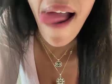 camiliakxoxo's chat room