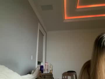 lauramaexo's chat room