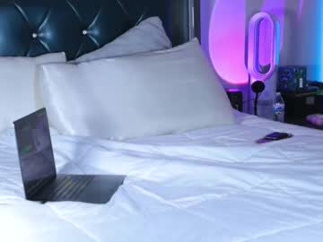 veronicadiazxxx's chat room