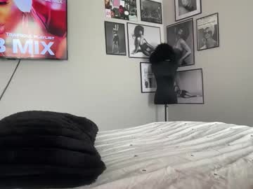 brielledaviss's chat room