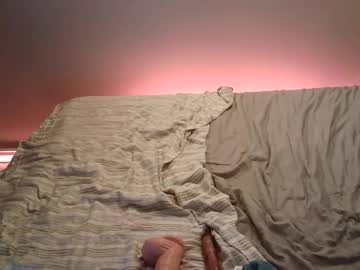 anonymous_fantasy_4u's chat room