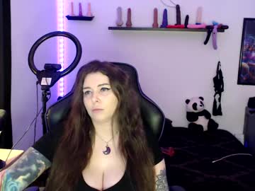 bigtittedtattedlesbian's chat room