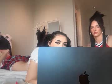 lunarose17's chat room