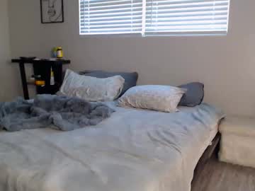 zoeemonroe's chat room