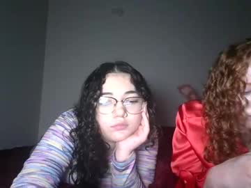 hellokitty2020luv's chat room