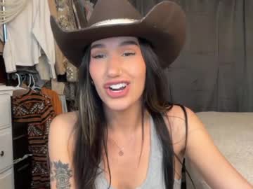 ella2sweet's chat room