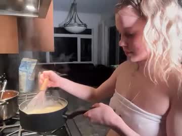 lunarose17's chat room