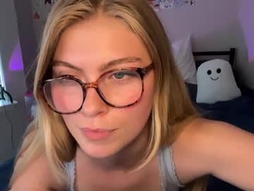 elliee81's chat room