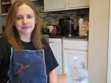 tinywithtiddies's chat room