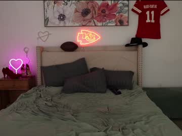 ari_lovexo's chat room