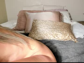 sexxylaurab's chat room