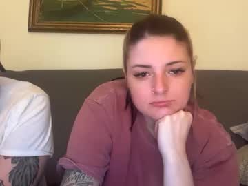 sexycouple41110's chat room