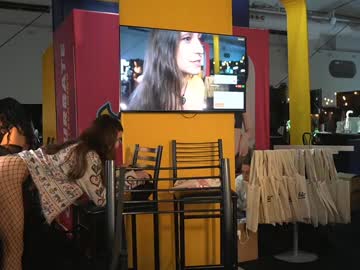 petite_fuck's chat room