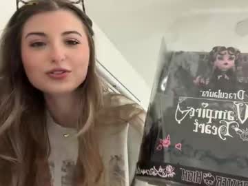 fantasyella's chat room